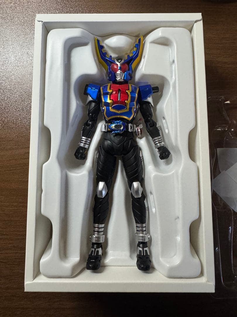 S.H.figuarts 真骨彫製法 仮面ライダーガタックハイパーフォーム