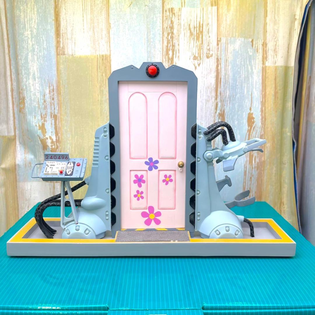 WDCC モンスターズ・インク Monsters Inc. ブーのドア - メルカリ