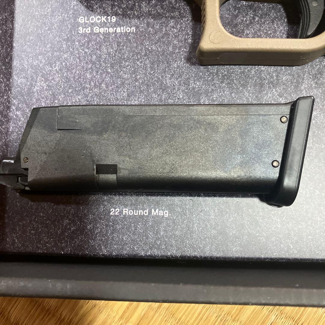 東京マルイ GLOCK 19 3rd Generation タンカラーフレーム - メルカリ