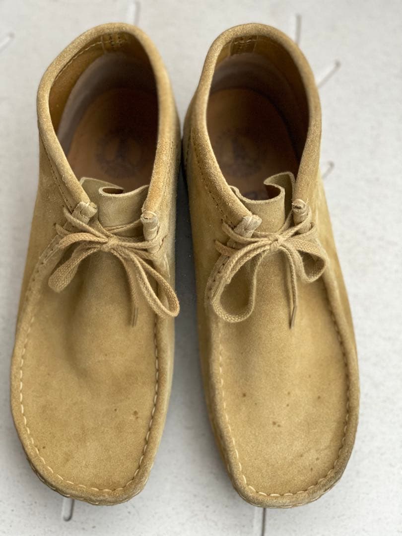 クラークス ワラビー ベージュ UK9G 28cm ファッション 通販