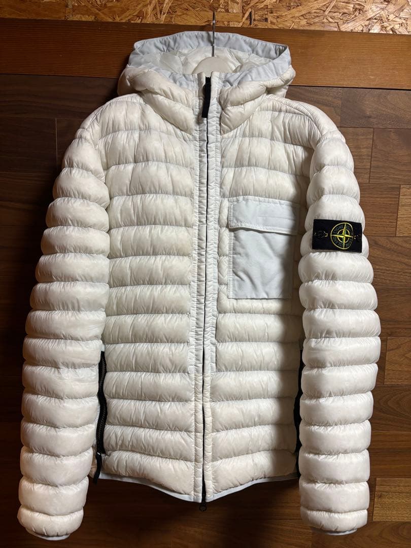 STONE  ダウンジャケット　メンズ　 正規品！ STONE ISLAND (ストーンアイランド) ストレッチナイロン フルジップ