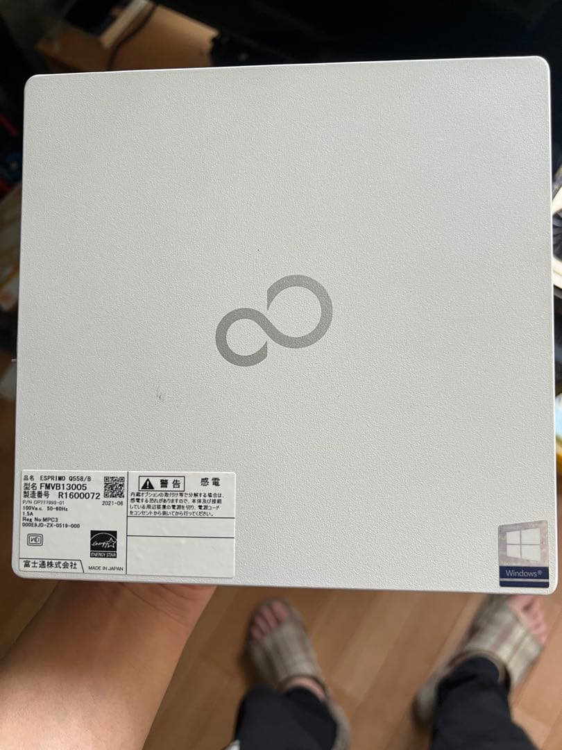 Fujitsu Esprimo ホワイト ノートPC - メルカリ