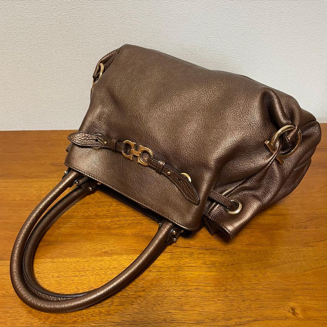 《極美品》Ferragamo（フェラガモ）レザー ハンドバッグ ブラウン