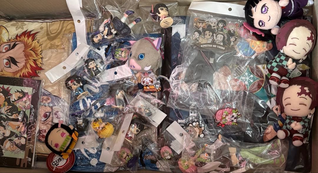 鬼滅の刃 大量 引退品 フィギュア グッズ まとめ売り 少年 ジャンプ 鬼滅の刃 大量 引退品 フィギュア グッズ まとめ売り 少年 ジャンプ