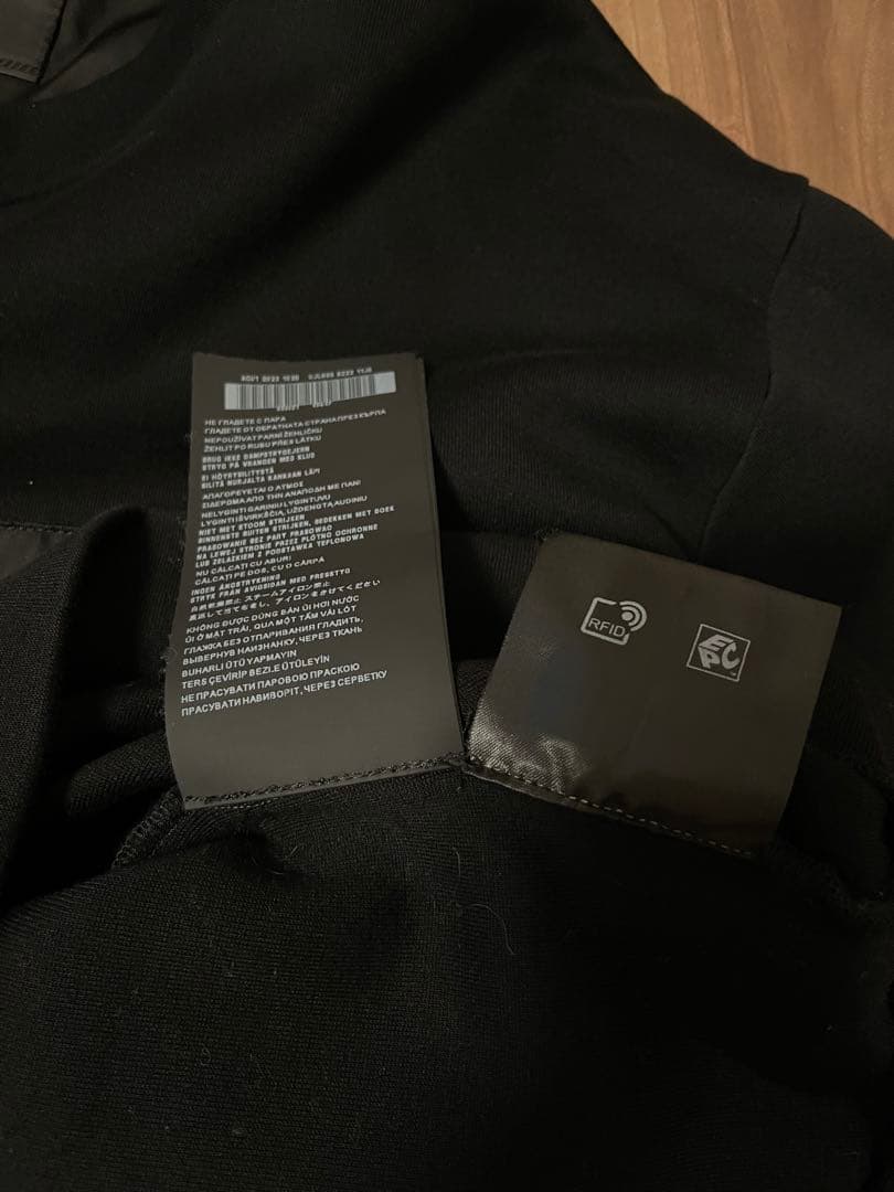 プラダ スウェット 三角ロゴ Re-Nylon PRADA トレーナー ニット - メルカリ