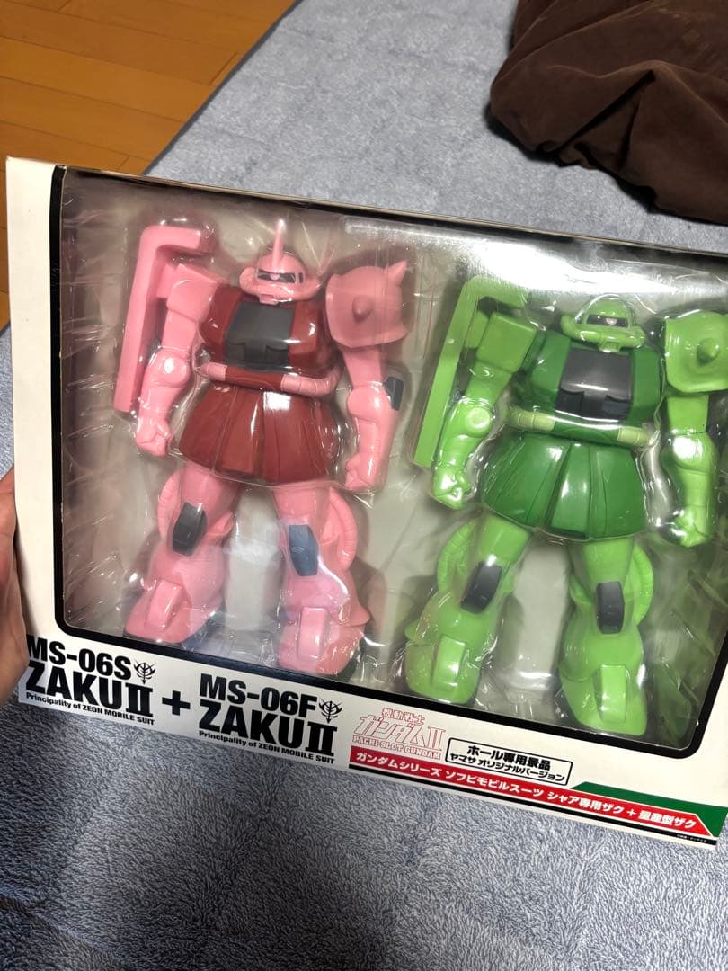 未開封】ホール専用景品 ガンダム グフ＋シャア専用ザク＋量産型ザク