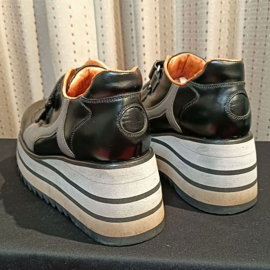 ヤスダ　アケミ様☆aff厚底レザー スニーカー ☆SWEAR 　　FOTUS