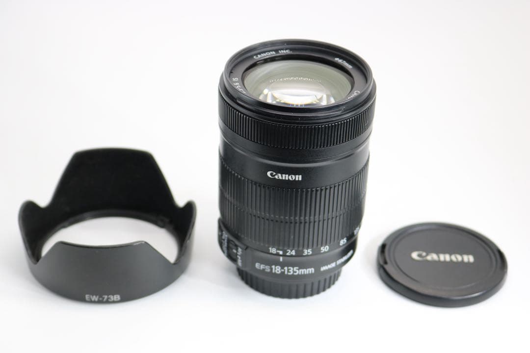 美品　【Canon EF-S 18-135mm F3.5-5.6 IS 】