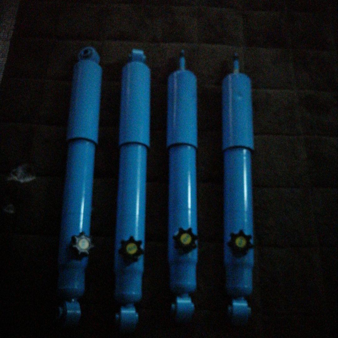 ジムニーjb23青色4×4ショックアブソーバー4本セット(ノーマル)長さ ジムニーjb23青色4×4ショックアブソーバー4本セット(ノーマル)長さ