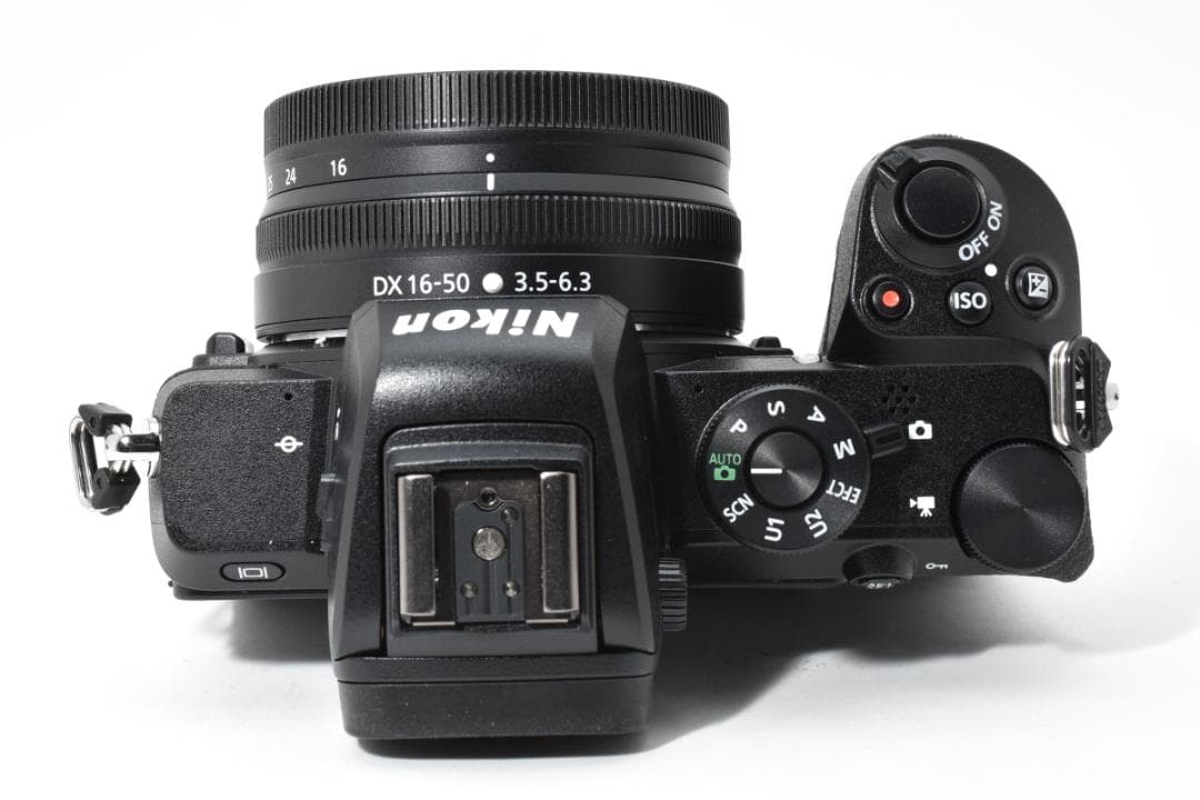 【ほぼ新品】ニコン Nikon Z50 《シャッター数僅か101回》