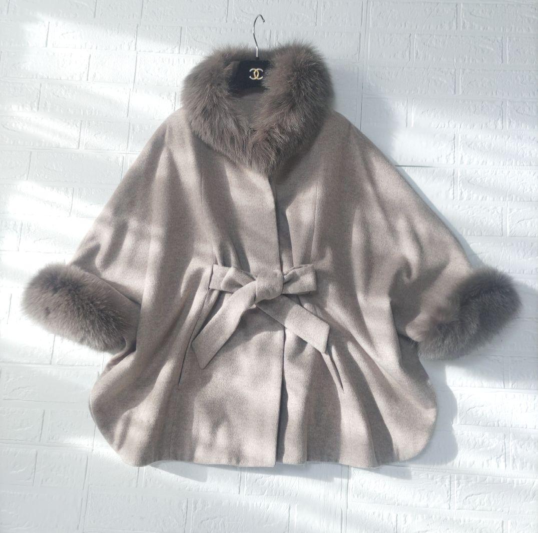 専用✨sagafurs サガ 　ファー　fox　ポンチョ ケープ コートカシミヤ 美品】SAGAFURS カシミヤ100 サガフォックスファー フード ポンチョ