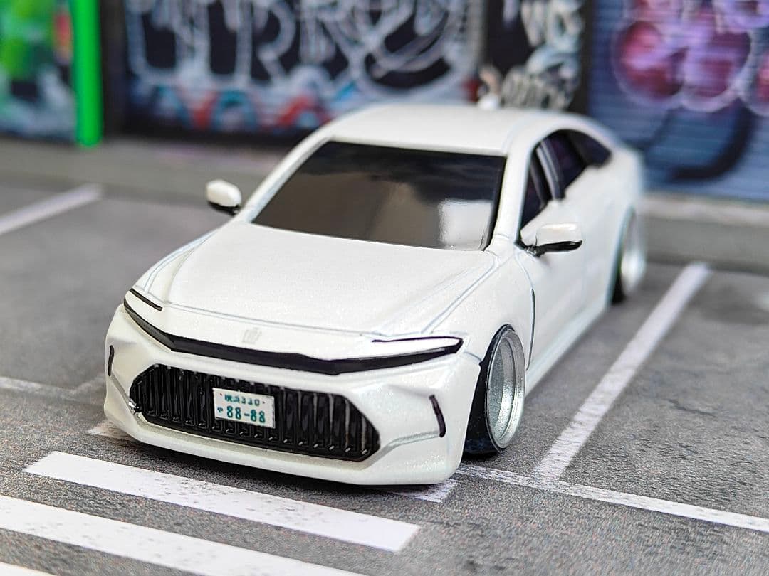 トミカ改造 トヨタ 新型クラウン サイドミラー付き ☆深リム ☆ホット