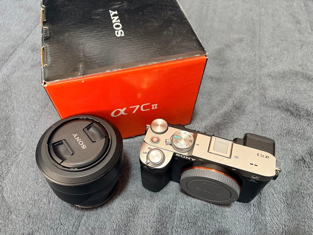 SONY α7CII シルバー+Sonar FE55mmF1.8ZA Sony A7C II Camera and Sony FE 55mm F1.8 ZA CZ Lens