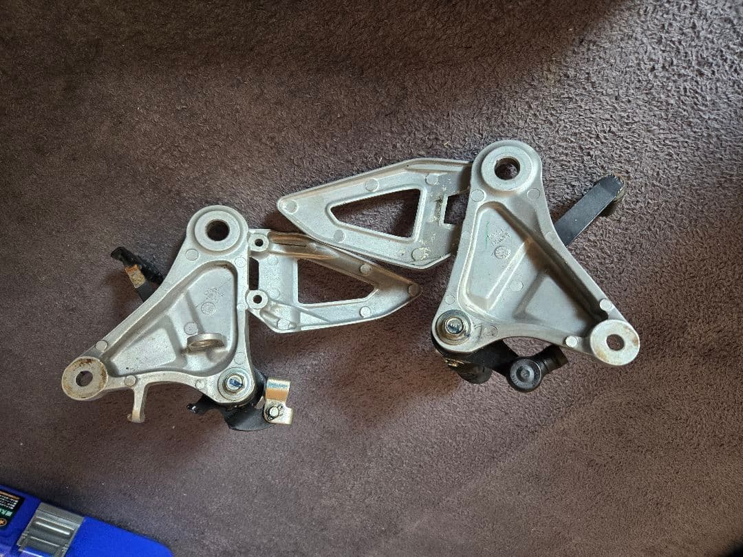 CB250R MC52 2018 純正ステップ 左右セット - メルカリ