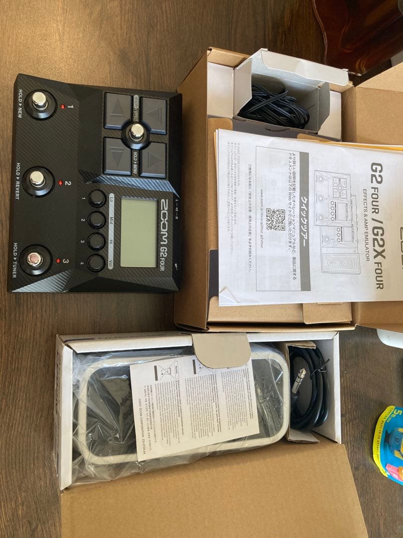 ZOOM G2 FOUR & FP02M セット ZOOM / G2 FOUR Effects & Amp Emulator [ZOOM x イシバシ コラボー