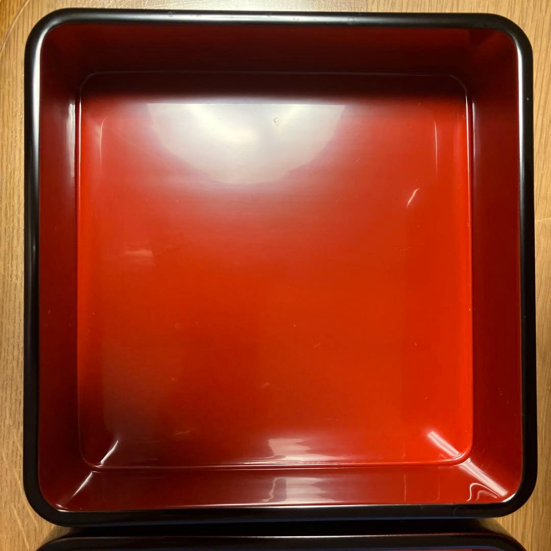 宮*子様 【ほぼ新品】輪島塗 漆器 重箱 二段 黒 金色蝶模様 - メルカリ