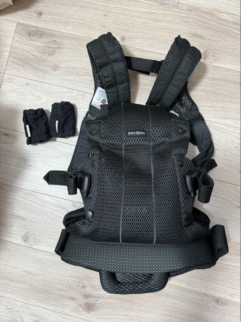 【よだれカバー付き】ベビービョルン ハーモニー 抱っこ紐 ブラック メッシュ BABYBJORN（ベビービョルン） 抱っこ紐 ハーモニー ブラック メッシュ