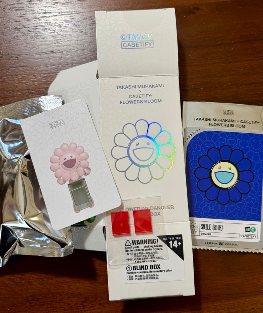 CASETiFY 村上隆 お花ちゃん スマホフィギュア ピンク　PINK 村上隆×ケースティファイが第2弾となるコラボレーションを発表！ | GQ