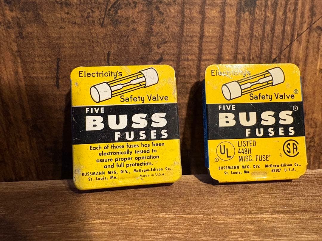 希少！アンティーク ディスプレイ スタンド & ヴィンテージヒューズセット