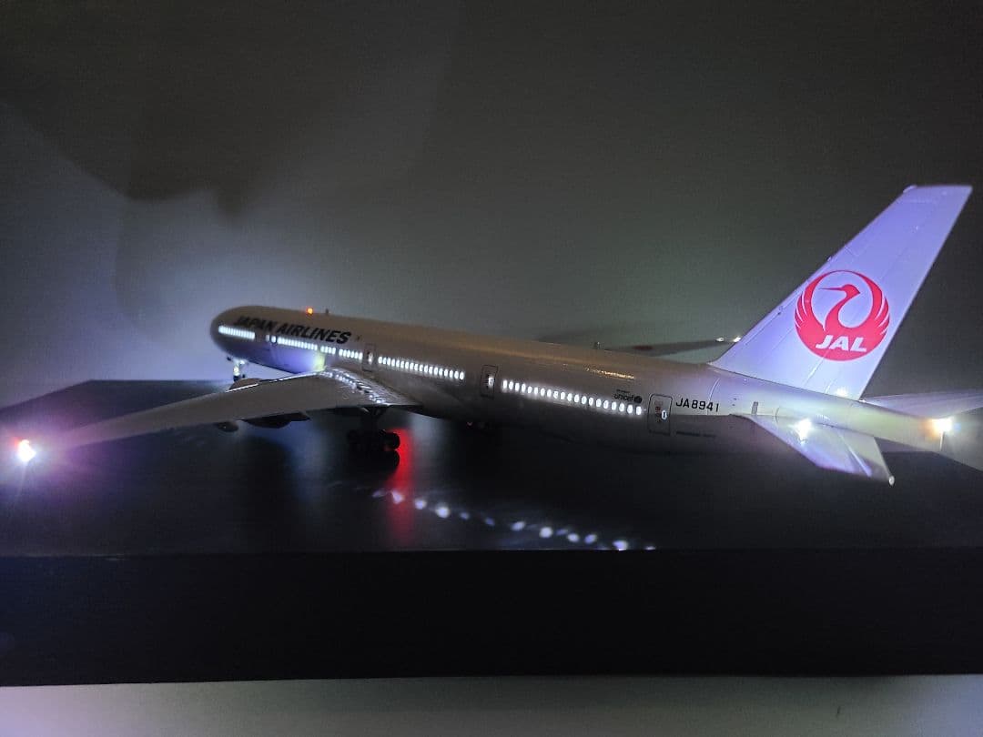 JAL ボーイング 777 - 300er LED仕様 完成品 - メルカリ