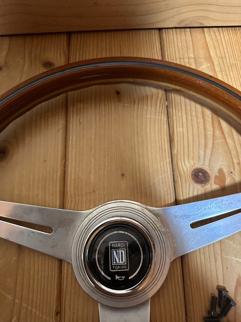 f*読様 【NARDI Classic】36.5Φ ウッドステアリング　ナルディ