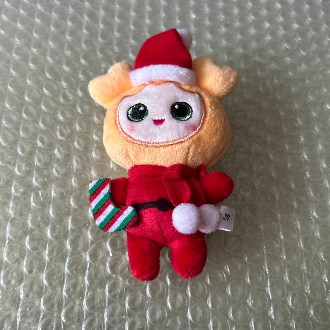 TWICE ジヒョ ベイビージブリー バッグチャーム クリスマス - メルカリ