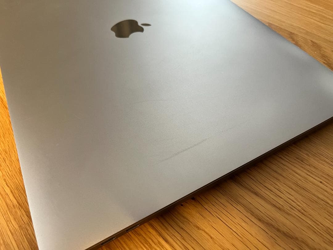 MacBookPro 16' 2019 2.4G 8コアi9 1TB 32GB