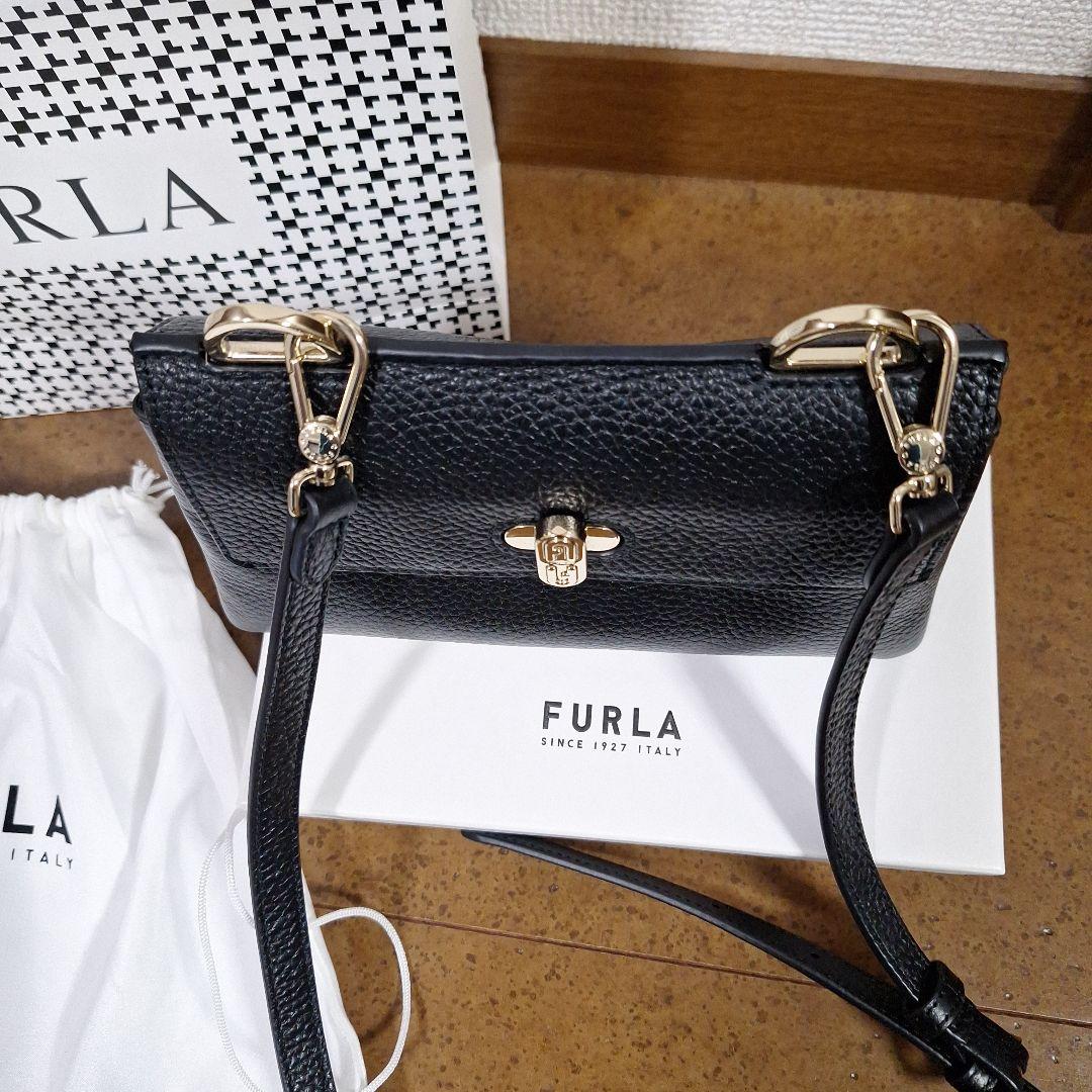 ケ*ん様 新品未使用 ☆ FURLA ☆ DANAE XL Crossbody【 - メルカリ