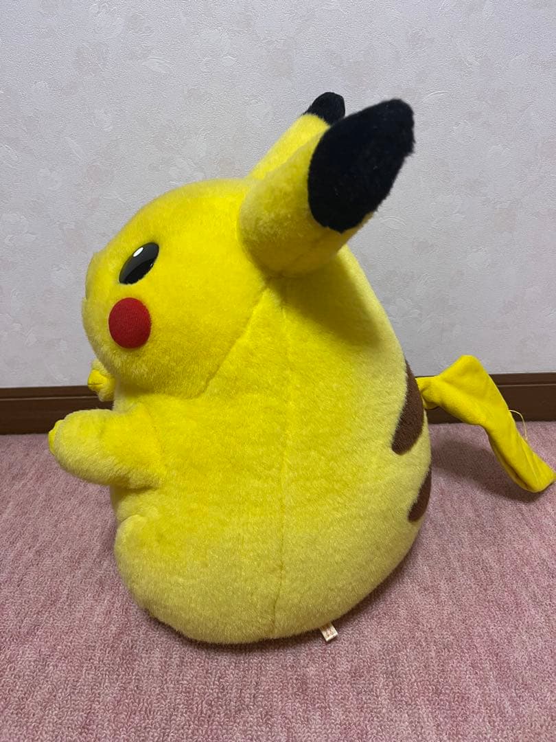 ピカチュウ TOMY ぬいぐるみ 特大 等身大 初代 - メルカリ