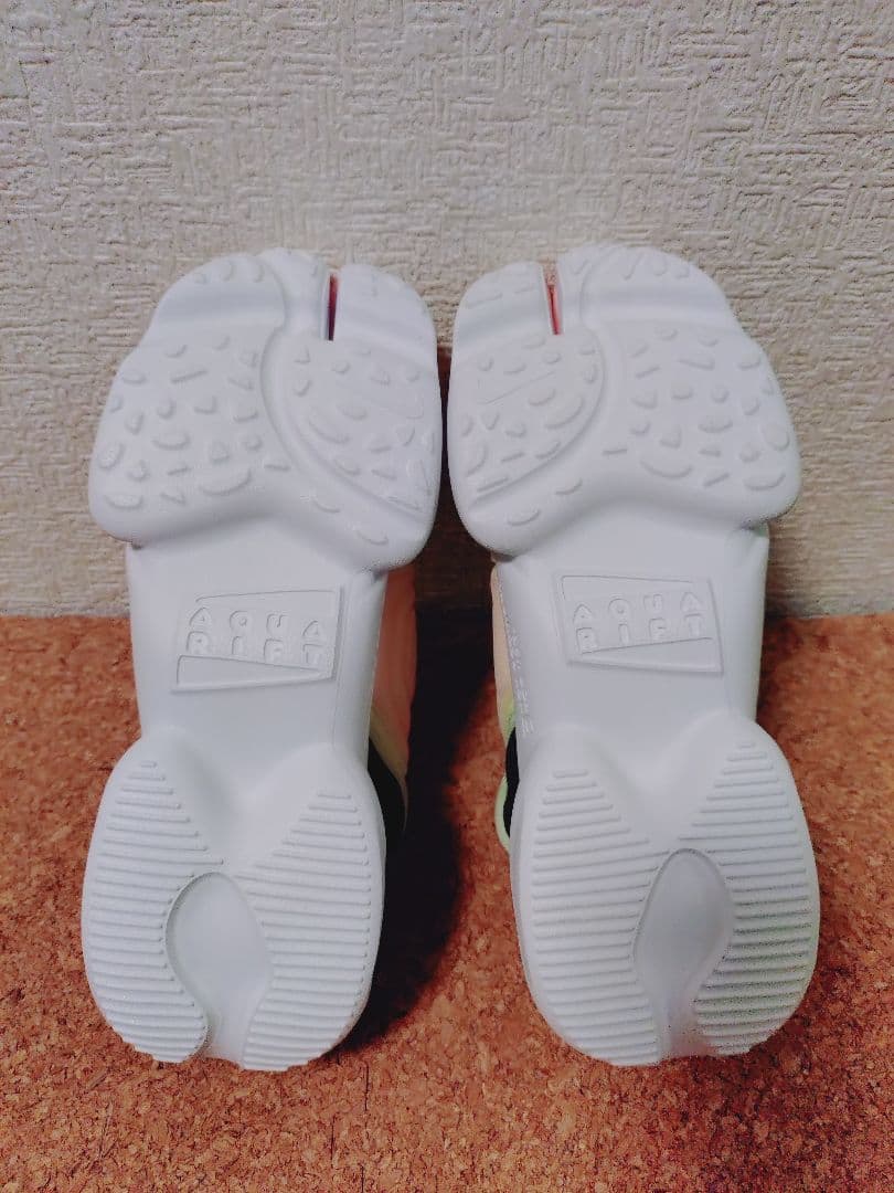 美品 NIKE アクアリフト 24.5cm