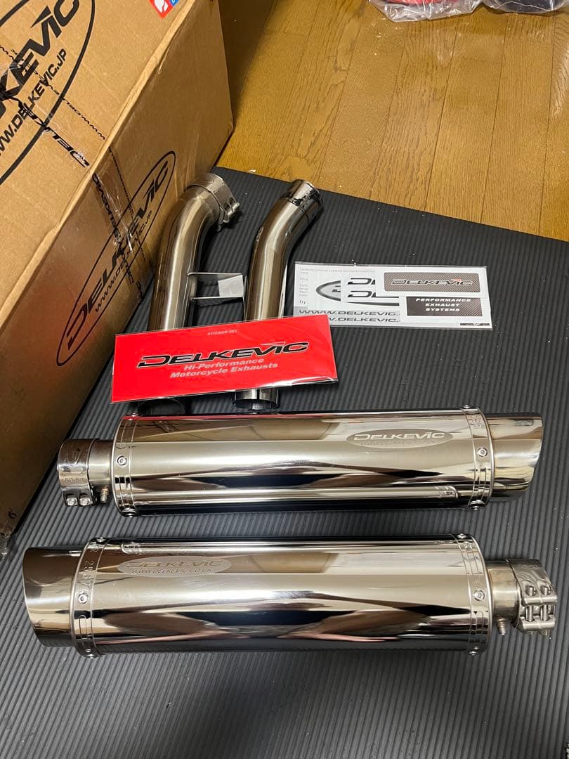 FJR1300 06〜 DEKEVIC スリップオンマフラー ☆週末特価☆ Akrapovic (アクラポヴィッチ) スリップオンマフラー・ECE規格・チタン
