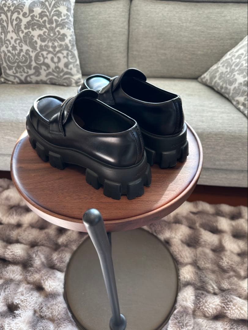 PRADA メンズモノリスブラッシュドレザー　8.5 (27.5cm)