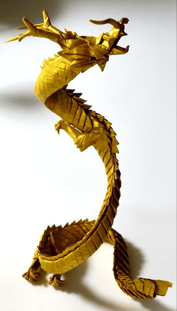 折り紙 黄金の昇り龍(ORIGAMI/GOLDEN RISING DRAGON) - メルカリ