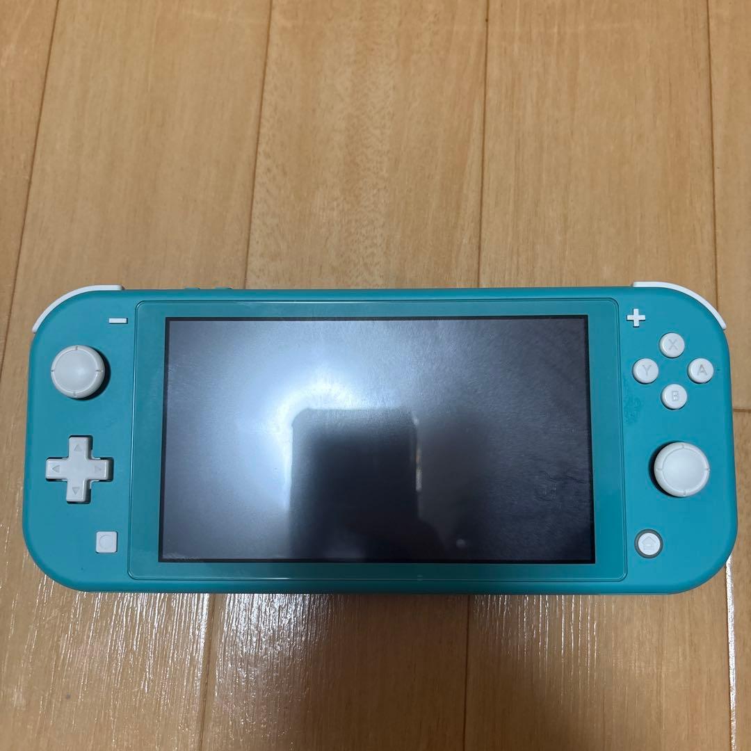 Switchライト　ケース付き Amazon | Nintendo Switch Lite キャリングケースセット 17 in 1