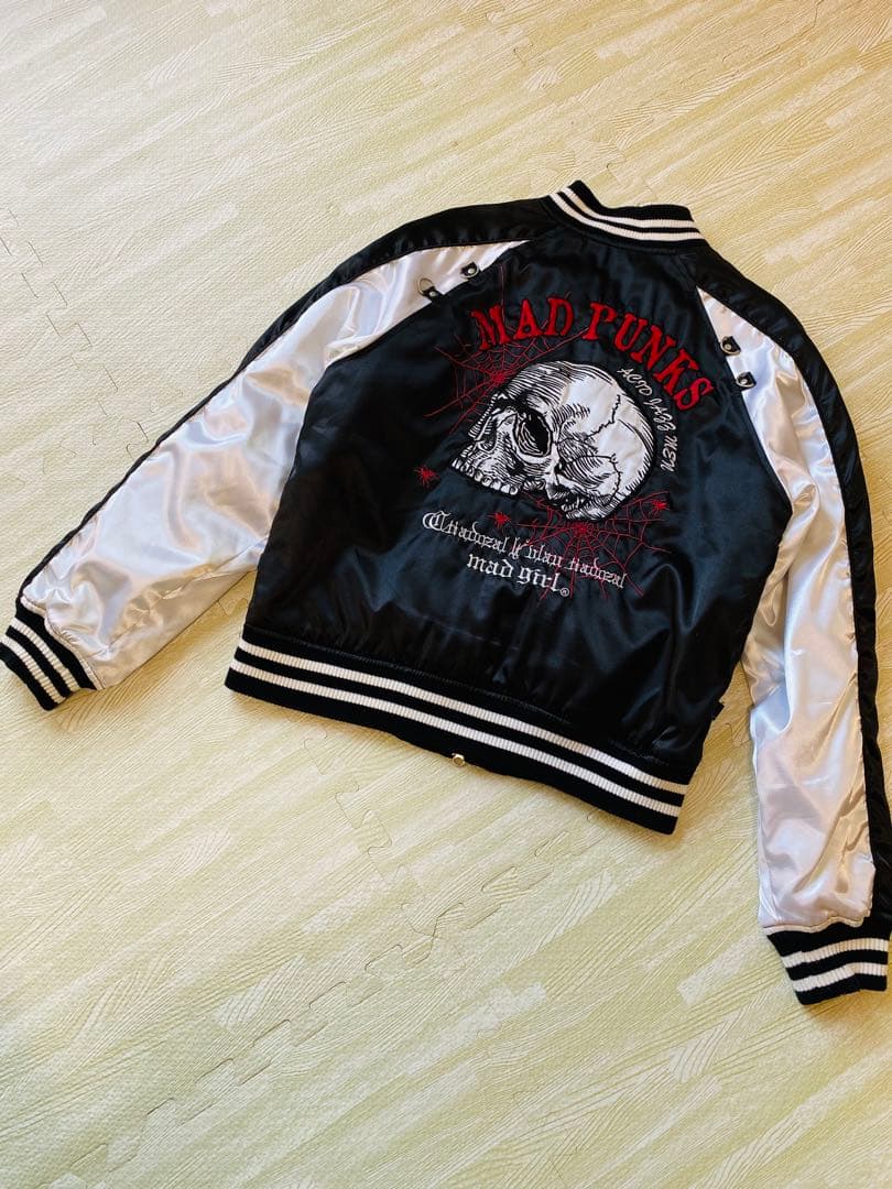 9224. MAD PANKS スカル チャーム 刺繍 スカジャン ロックフィールド スカジャン | 横浜 | ジーンズハウス いわ乃 / MNSL