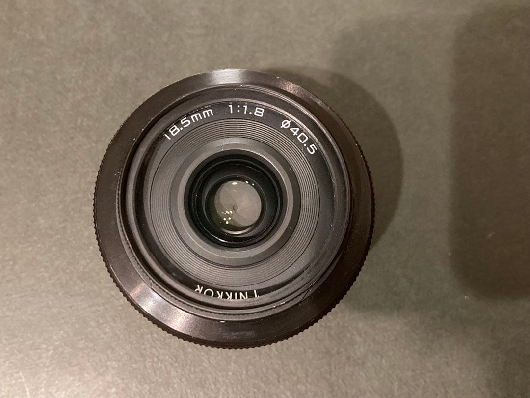 Nikon 単焦点レンズ 18.5 1NIKKOR Amazon.com : 1 NIKKOR 18.5mm f / 1.8 Silver Nikon CX Format only