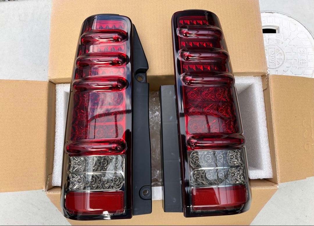 ジムニー　JB23 サンダーテールランプ　スモーク ジムニー JB23 サンダーLEDテールランプ スズキ レッドスモーク 「MBRO