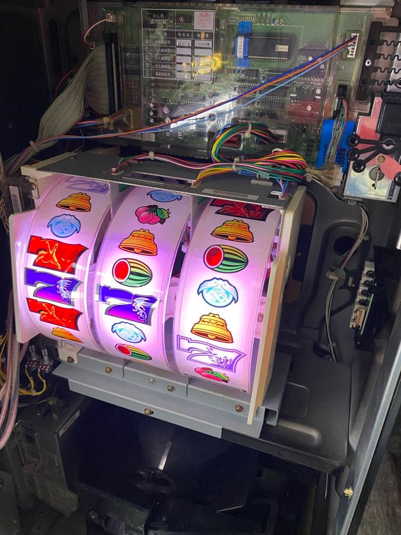 レア】【パチスロ】デビルマン 5号機初代【実機】 - メルカリ