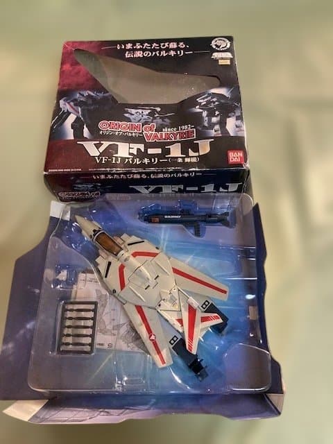 バンダイ VF-1J バルキリ-超時空要塞マクロス　未使用中古品 Amazon.co.jp: TAMASHII NATIONS DX超合金 超時空要塞マクロス VF-1J