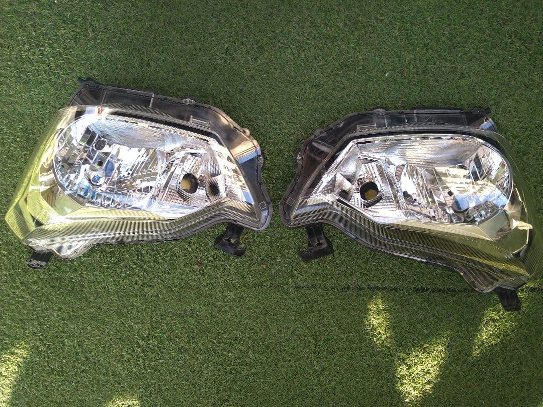 ミライース　la350　ヘッドライト左右　ピクシスエポック トヨタ 純正 ピクシスエポック 《 LA310A 》 左ヘッドライト 81150