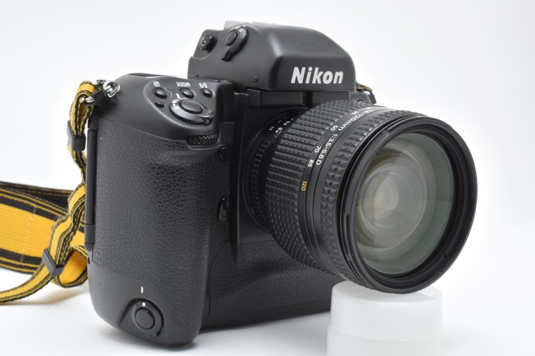 ニコン　Nikon F5 AF Nikkor 24-120m F3.5-5.6