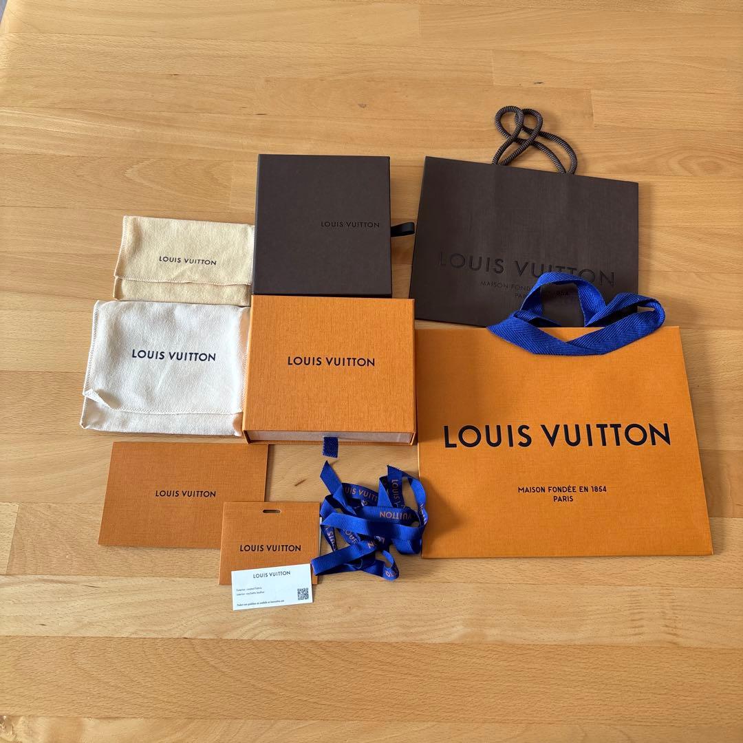 美品】ルイヴィトンギフトBOX リボン・メッセージカード、ショッパー