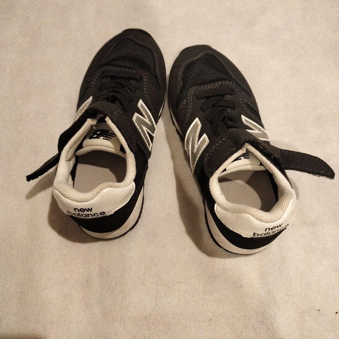 New Balance ブラック スニーカー ベルクロ式 - メルカリ