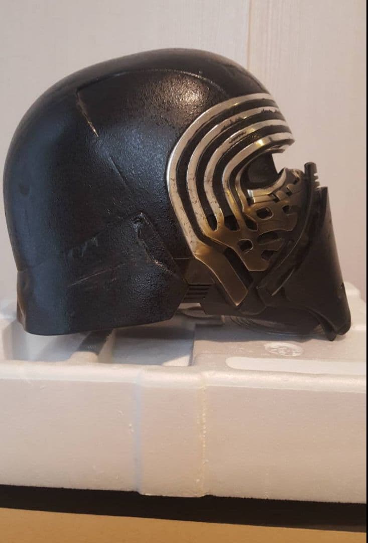 希少品】スターウォーズ ANOVOS カイロレン プレミアヘルメット