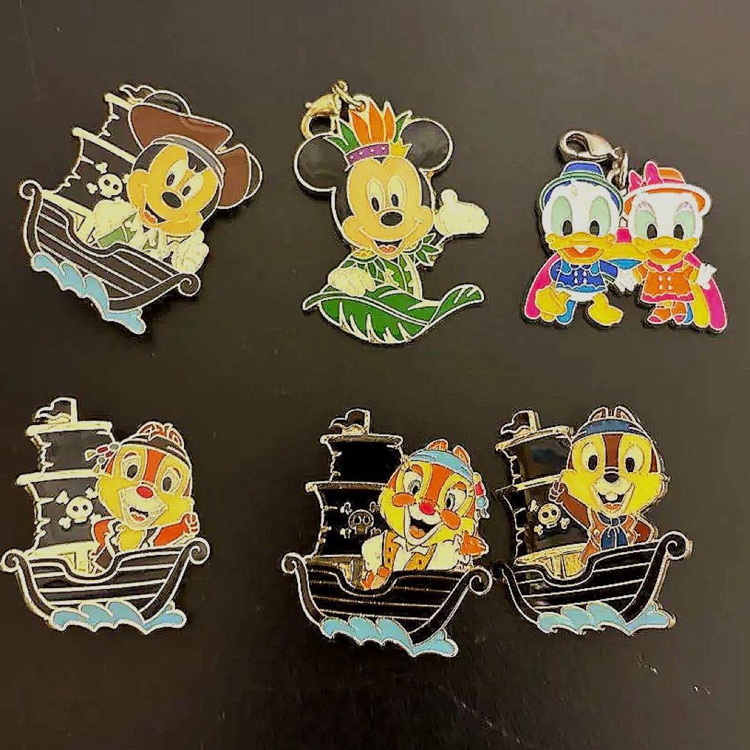ス*ン様 ディズニーピンバッジ アンドキーホルダー6個セット - メルカリ