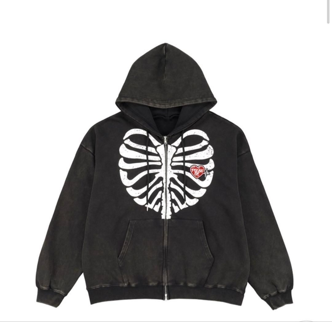 TREASURE PULSE ON ジップアップパーカー フーディー BLACK treasure pulse onジップアップフーディー（BLACK）パーカー - メルカリ