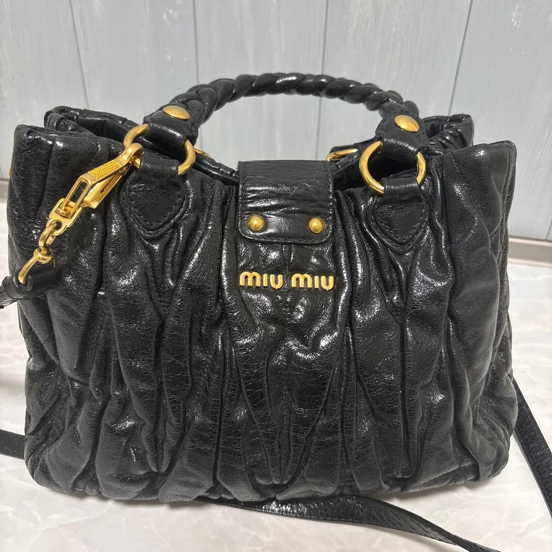 miu miu マテラッセ vitello lux 2way アーカイブレザー - メルカリ