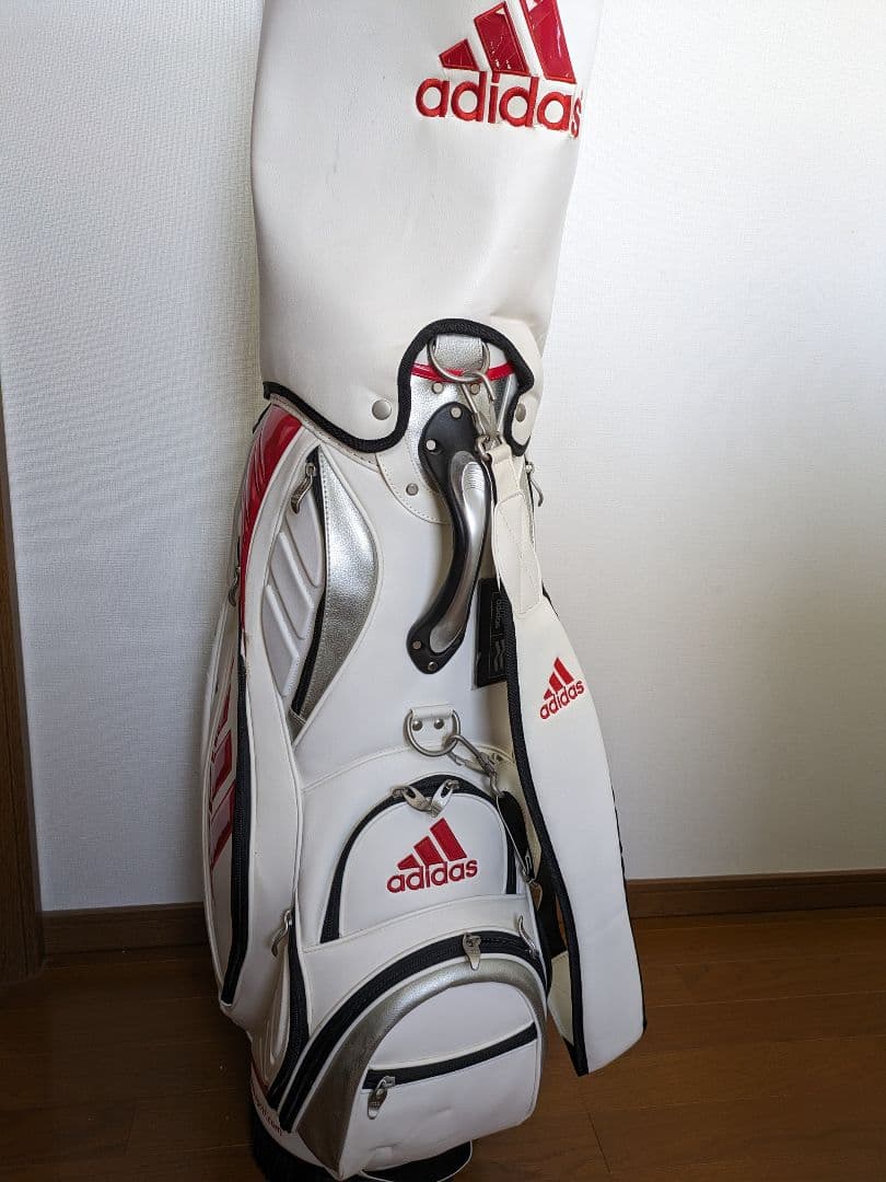 アディダス adidas キャディバッグ 赤白 - メルカリ