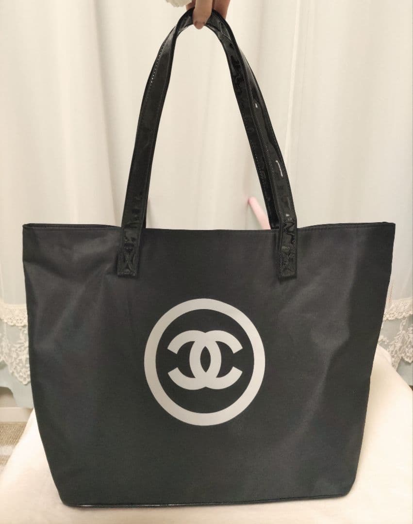 シャネル ノベルティ 大きめトートバッグ - メルカリ