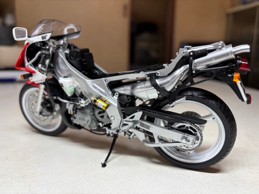 ハセガワ 1/12ヤマハTZR250(3MA)完成品 - メルカリ